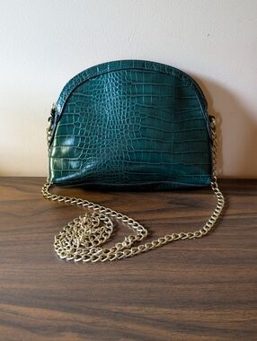 Forever 21 Croc-Embossed Emerald Green Crossbody Bag with Gold Chain